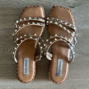 Steve Madden Skyler Tan Fashion Flat Embellished Slip On